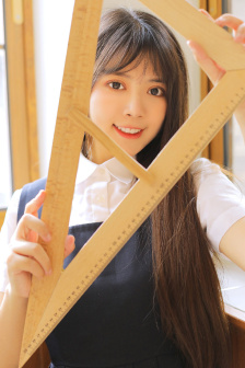 亚精产品一三三菠萝蜜